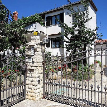 Apartments Mira Medulin Zewnętrze zdjęcie