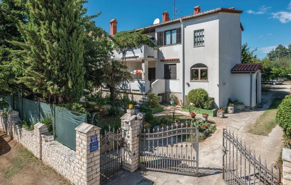 Apartments Mira Medulin Zewnętrze zdjęcie